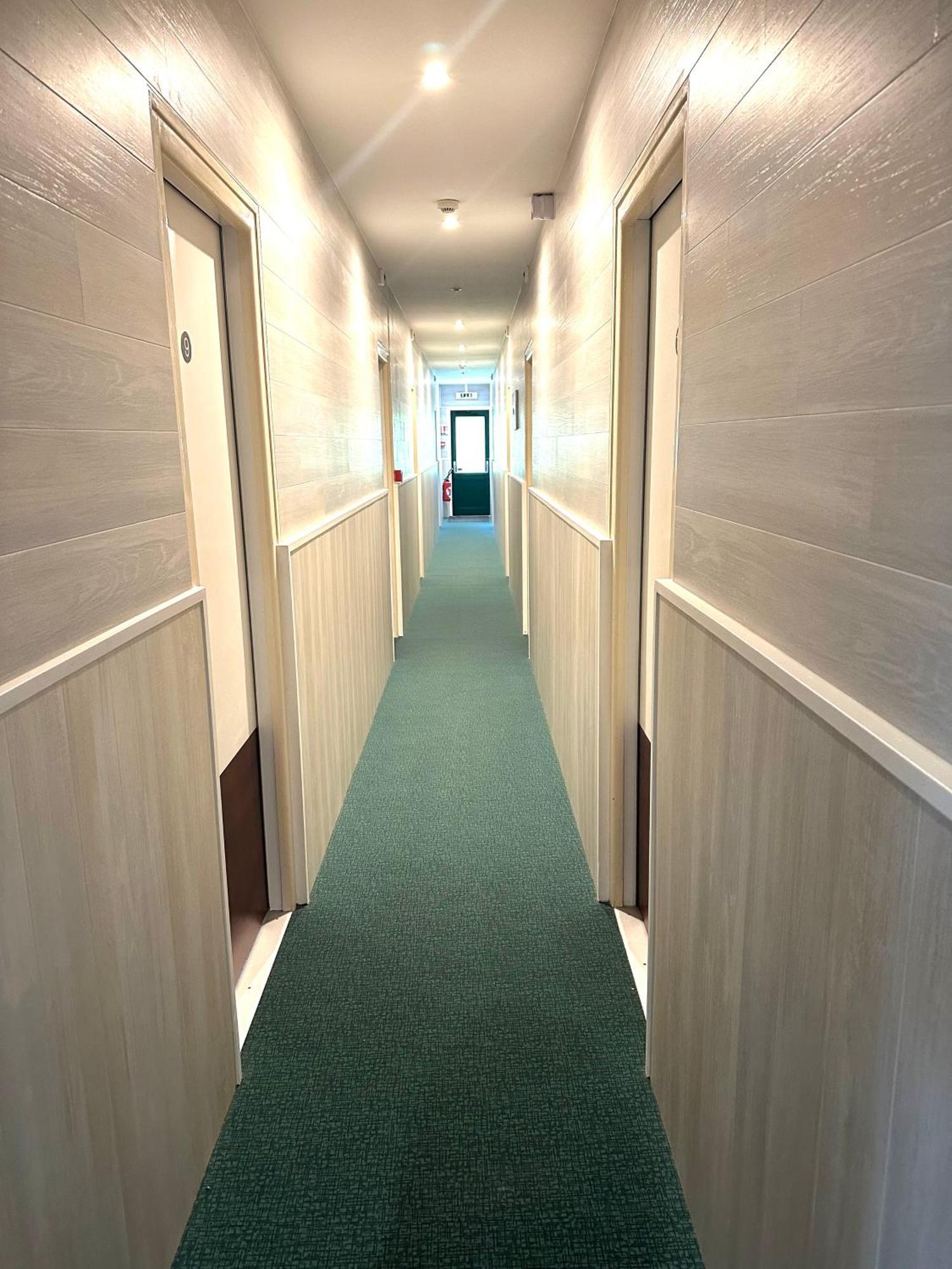 Hotel Roc Land Les Portes du Coglais Eksteriør billede